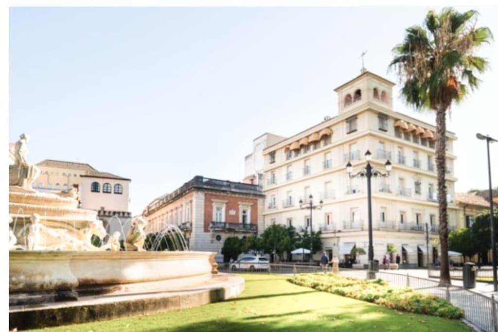 Apartamentos Rg Puerta De Jerez Sevilla Exterior foto
